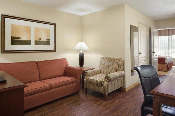 Country Inn & Suites by Radisson, Baltimore North, MD image 30