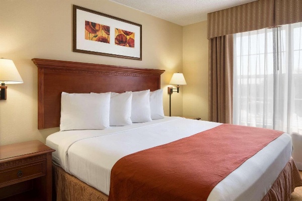 Country Inn & Suites by Radisson, Baltimore North, MD image 6