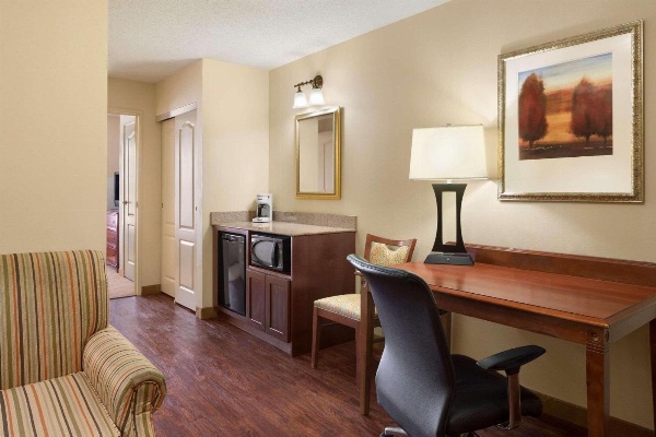 Country Inn & Suites by Radisson, Baltimore North, MD image 7